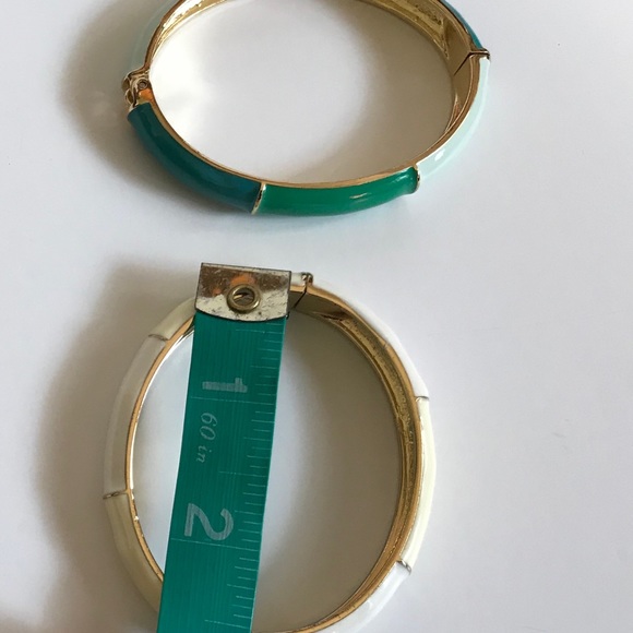 Set of 2 Hinged Bracelets - Picture 8 of 8